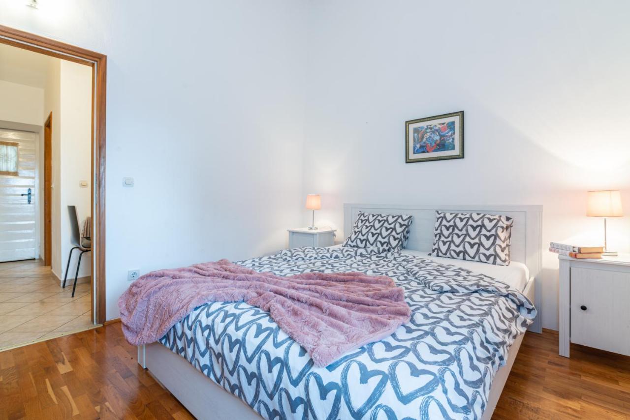 Apartment Gobac Icici Bagian luar foto