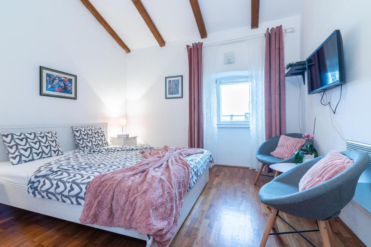 Apartment Gobac Icici Bagian luar foto